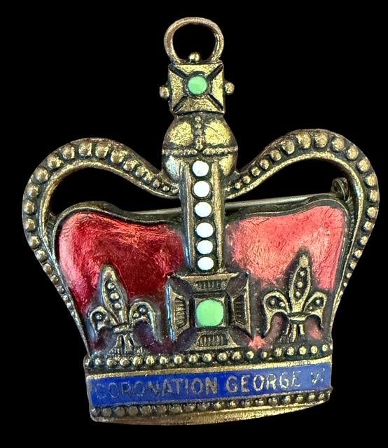 1937 Cutty Sark Crown Ladies Pin (1 of 2)
