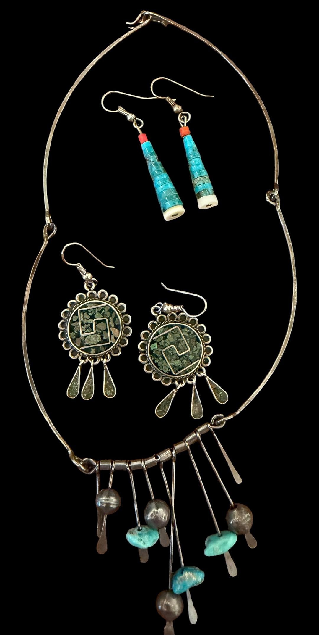 Native American Lot Silver Choker Pendant Necklace and Two Pairs of Earrings (1 of 2)