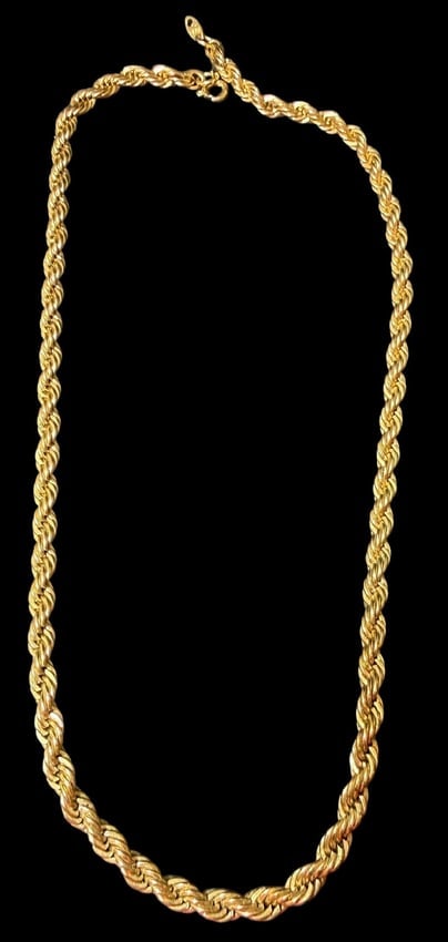 Trifari Goldtone Chain: Trifari gold-tone twisted rope shape chain. Measures 18". Original tag still attached.