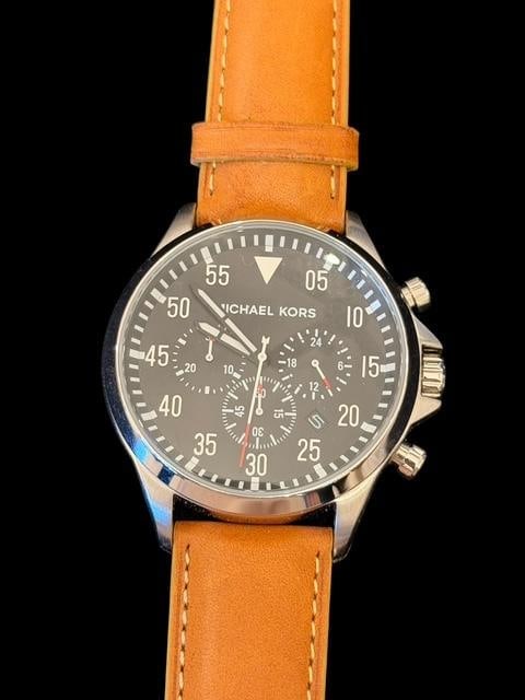 Michael Kors Men's Watch and Leather Band (1 of 4)