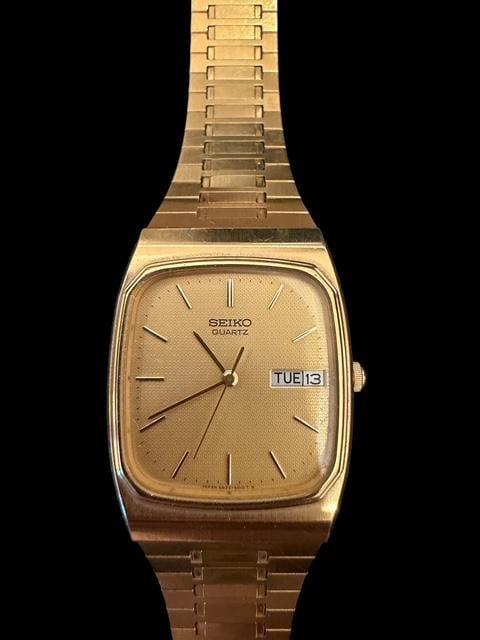 Vintage Seiko Gold Tone Men's Watch (1 of 4)