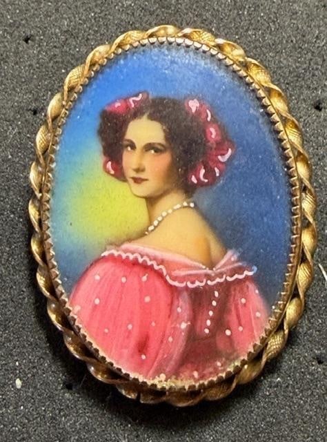 Vintage Italian Victorian Porcelain Brooch: Vintage Italian Victorian hand painted porcelain brooch. 18K gold filled bezel. Measures 1.25" x 1".