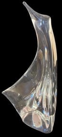 Signed Daum, France Art Glass Penguin Figure: Art glass crystal stylized penguin figure. Signed Daum, France. Measures 9.25" x 4.5" x 3.5".