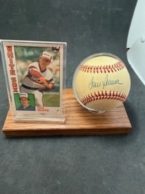 Tom Seaver Autographed Baseball and Baseball Card: Hall of Fame Player Tom Seaver autographed Rawlings baseball card and unsigned and ungraded Topps Card #108 baseball card. Seaver played for the White Sox and was a Hall of Fame player. Measures 7" x 