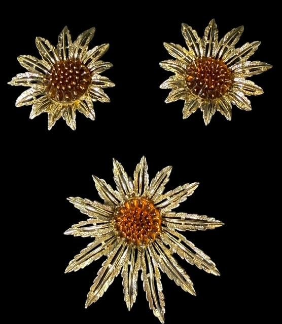 Vintage Sara Coventry Brooch and Clip On Earrings (1 of 4)