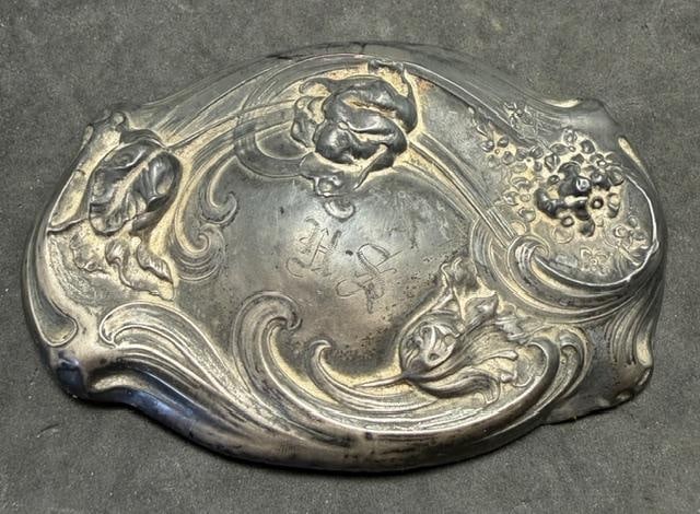 Victorian Sterling Art Nouveau Dresser Box Lid (1 of 3)
