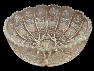 Pressed and Wheel Cut Crystal Bowl (1 of 4)