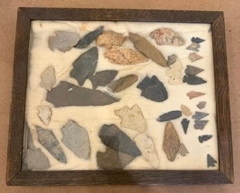 Lot of Indian Arrowheads and Points Artifacts: Lot of Native American arrowheads and points. Dug up in the greater El Paso TX area in the 1940's. Framed pieces. Measures 11.75" x 9.75" 1".