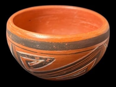 Hopi -Tewa Pueblo Signed Rachel Nampeyo (1903-1985) Pottery Bowl: Hopi Pueblo pottery dish by Rachael Nampeyo (1903?1985), granddaughter of Nampeyo of Hano. Measures 2.5" x 4".
