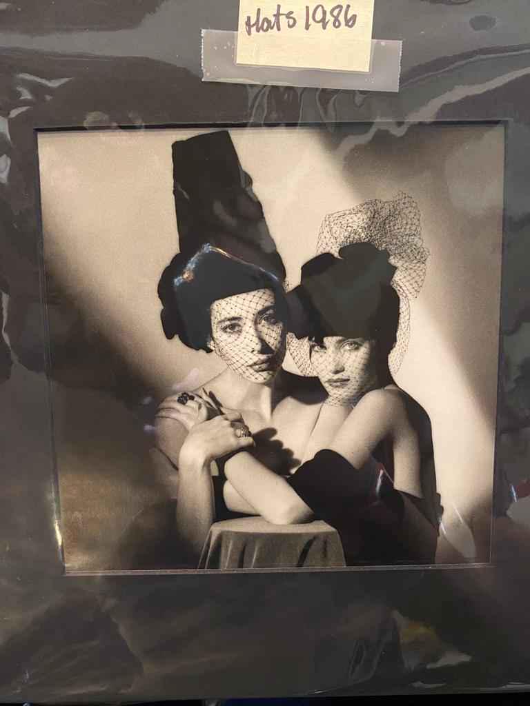 Jeanloup Sieff Hats 1986 Photolitho: Jeanloup Sieff-Hats 1986 Medium: Photo litho Note: Dimensions provided include matting