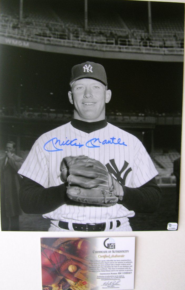 The Mick Mickey Mantle 11x14 Autographed Photo with COA (1 of 3)