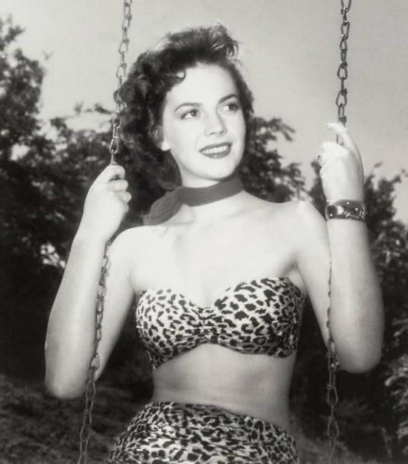 Frank Worth Natalie Wood Limited Edition Photograph w/PCOA: Artist: Frank Worth Title: Natalie Wood Medium: Limited Edition Digital Archival Print Edition 77 of 195 Includes Publisher's Certificate of Authenticity