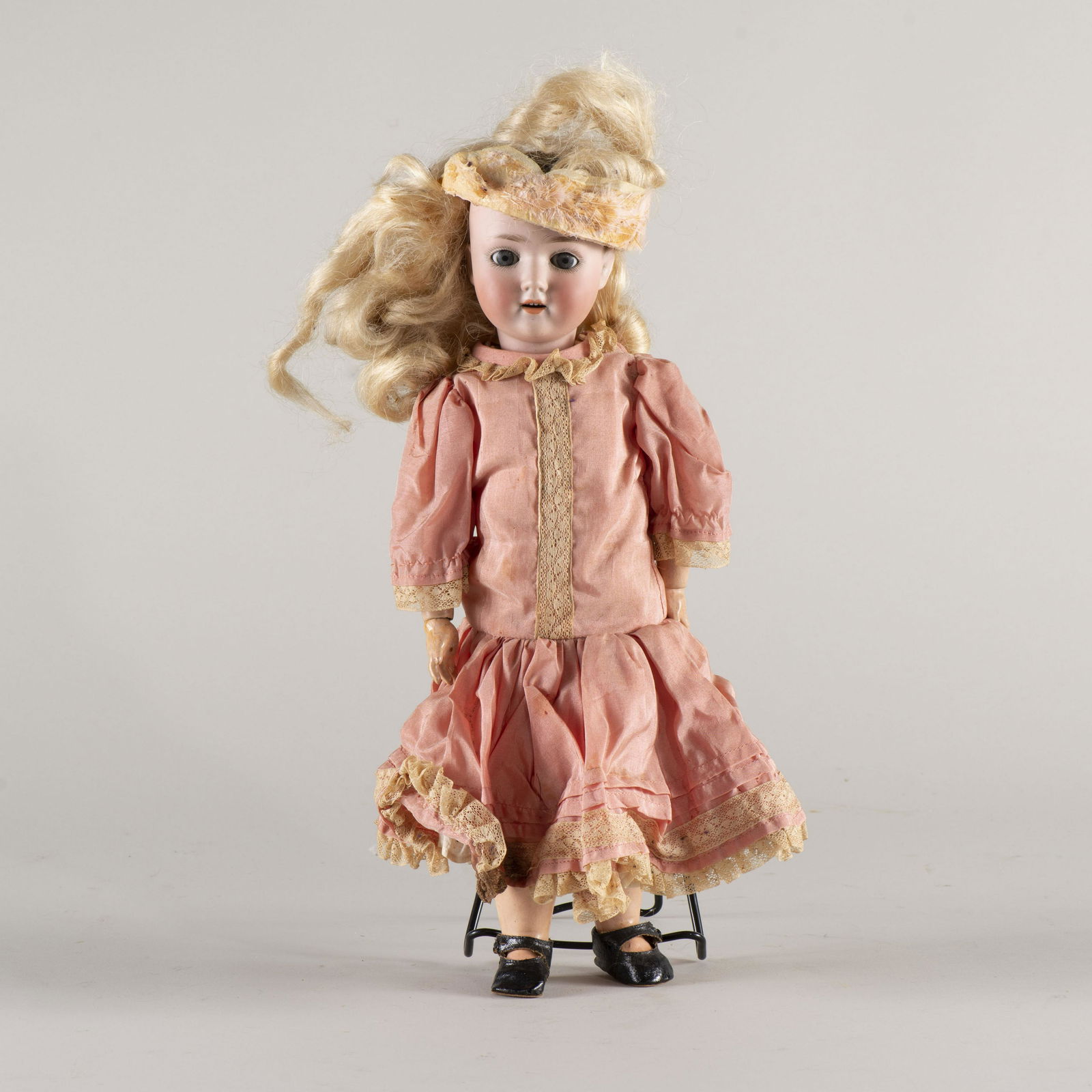 Schoenau and Hoffmeister porcelain head doll sh pb: ca. 1911 porcelean head doll Arthur Schoenau founder of Schoenau and Hoffmeister porcelain factory, also known as Porzellanfabrik Burggrub and located in Burggrub, Germany with Carl Hoffmeister. 17"