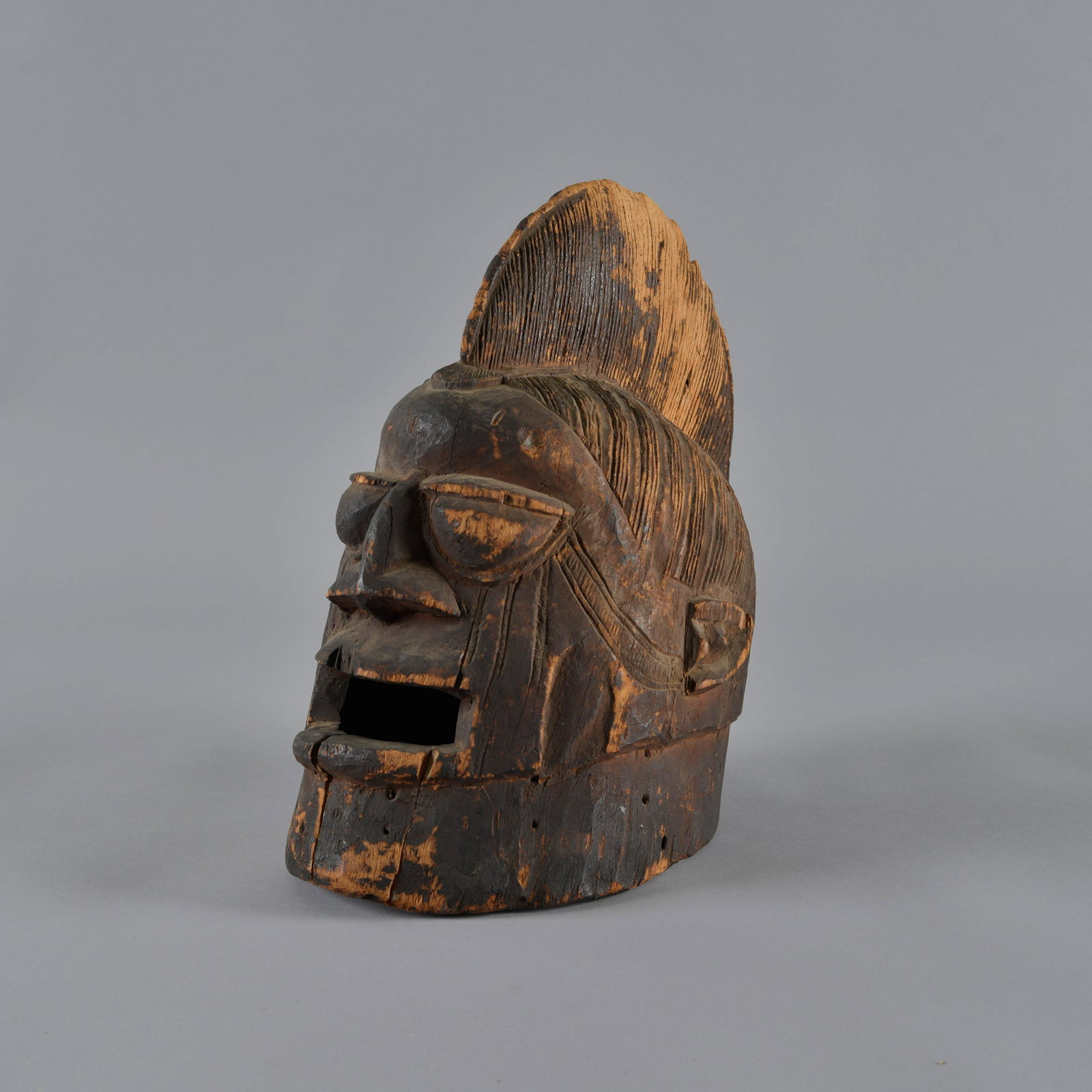 Makonde Ritual Mask or Death Mask: an authentic Makonde Death Mask discovered by a North Carolina picker. Height 14" width 14"