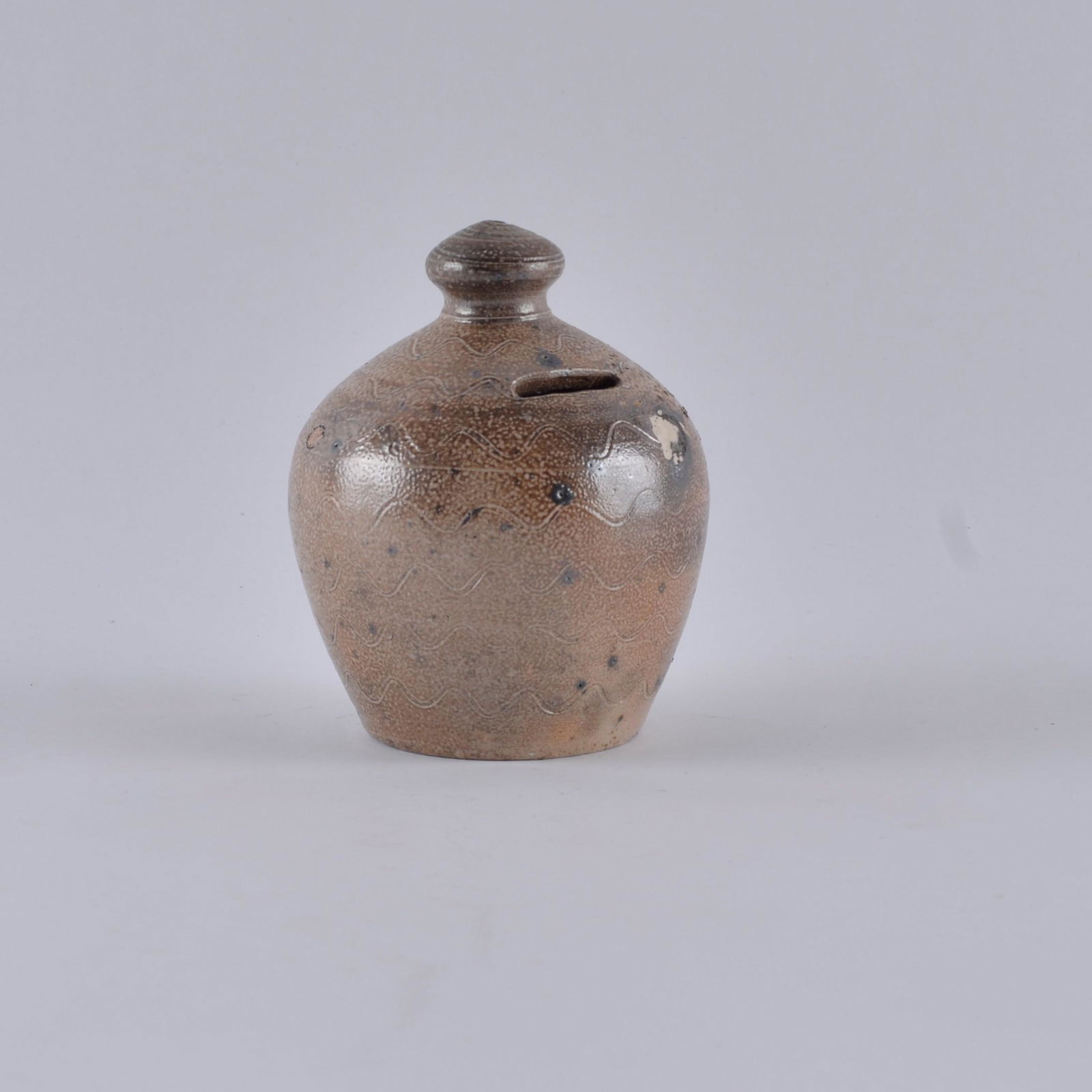 Mark Hewitt pottery coin bank (Eric Smith) (1 of 4)