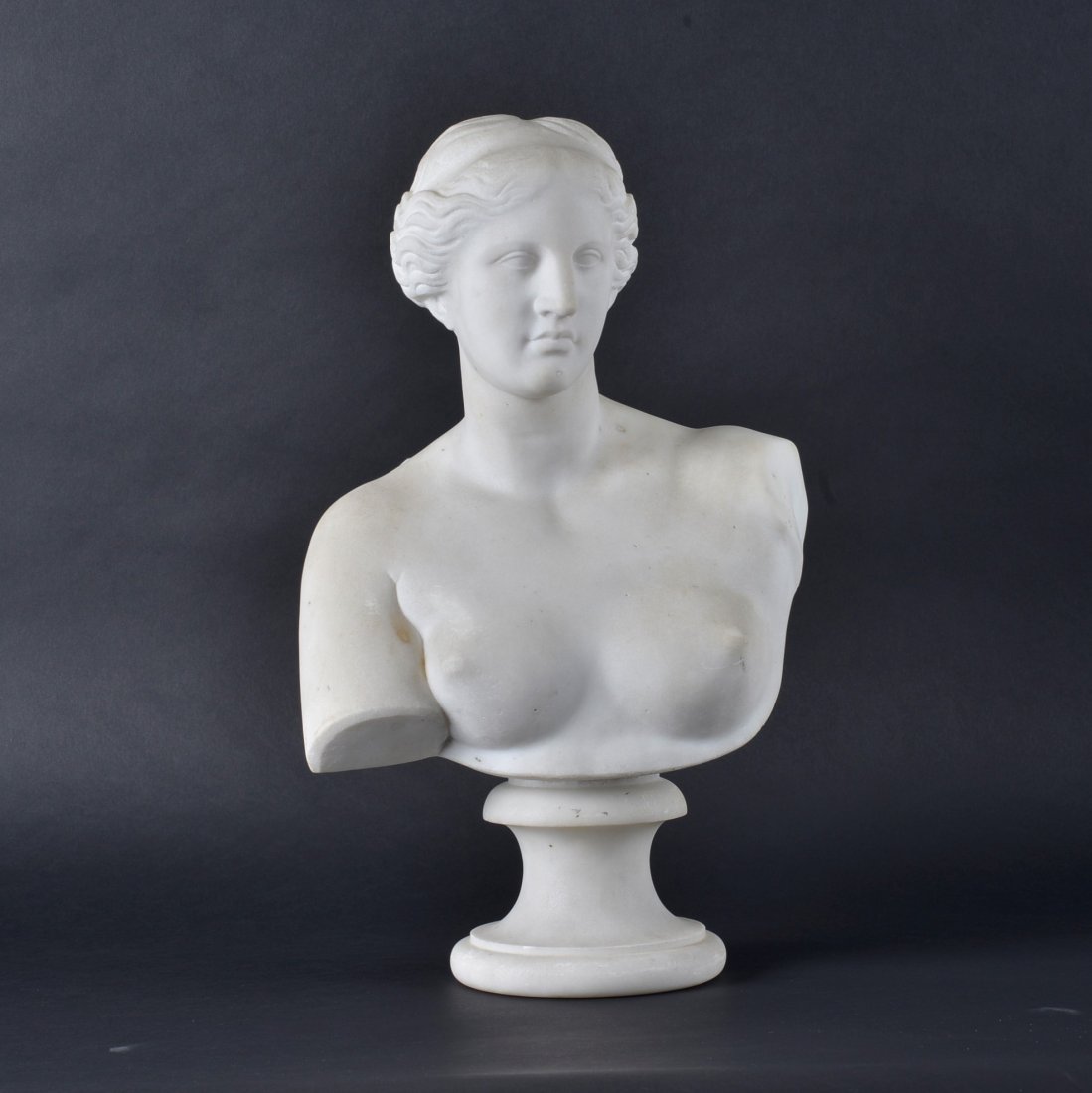 Marble Bust of Venus circa 1850: discovered at an important estate tag sale. bought with this same marble bust from the same estate was the marble statue sold March 6 2021 signed Falcone. this is an unsigned important marble bust exe