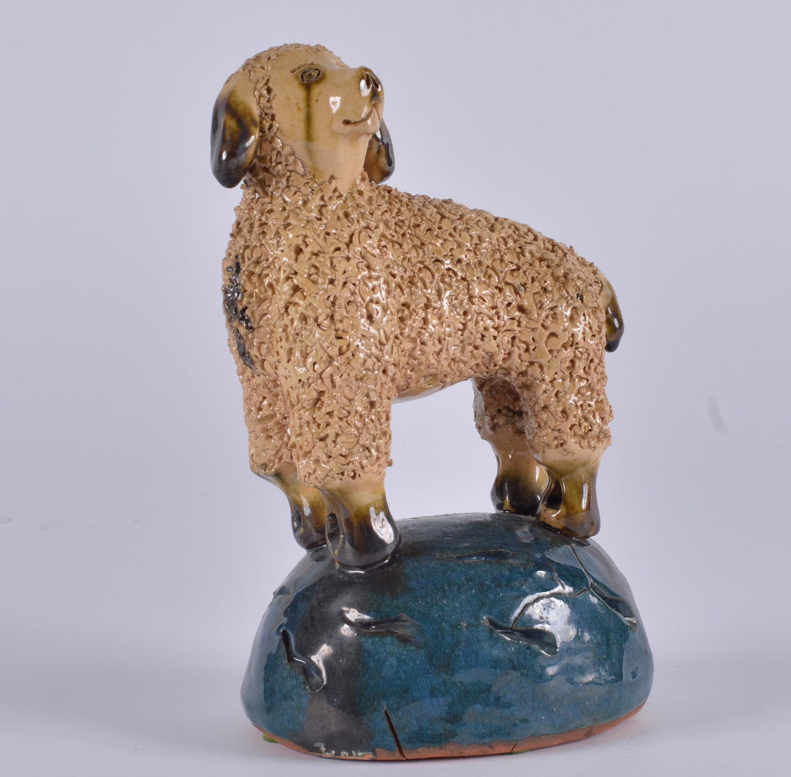 Billy Ray Hussey Sheep on stand (1 of 4)