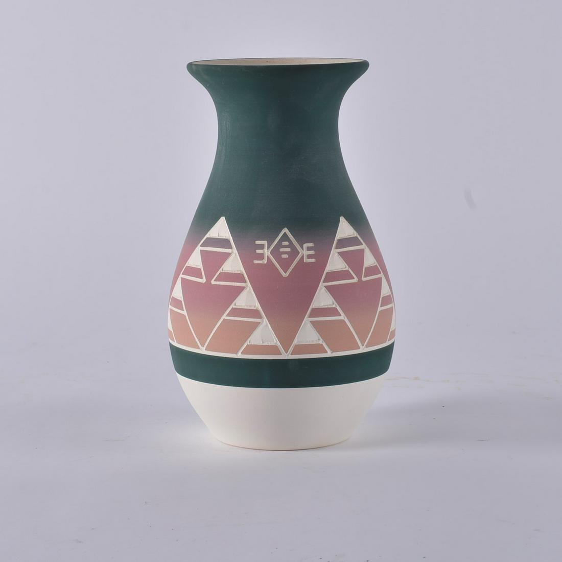 Sioux Indian Vase Little Thunder (1 of 4)