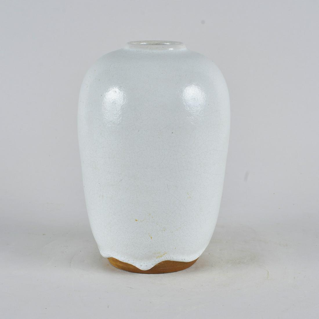 Jugtown Ben Owen Chinese White Vase (1 of 4)