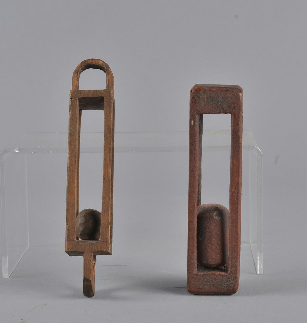 Folk Art whimsey ball and cage  carving (1 of 2)