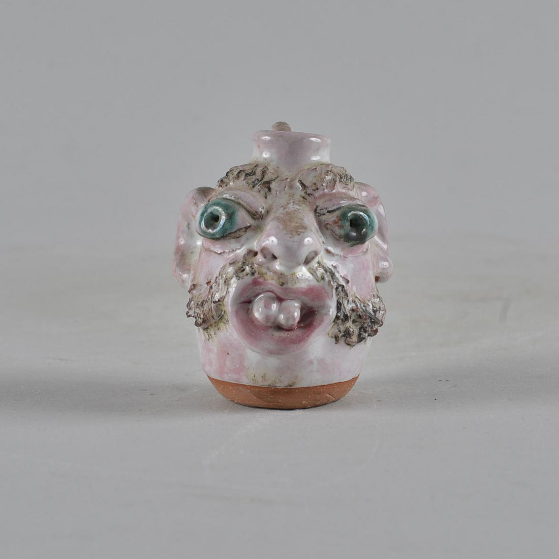 Marie Rogers Face Jug Regina (1 of 5)