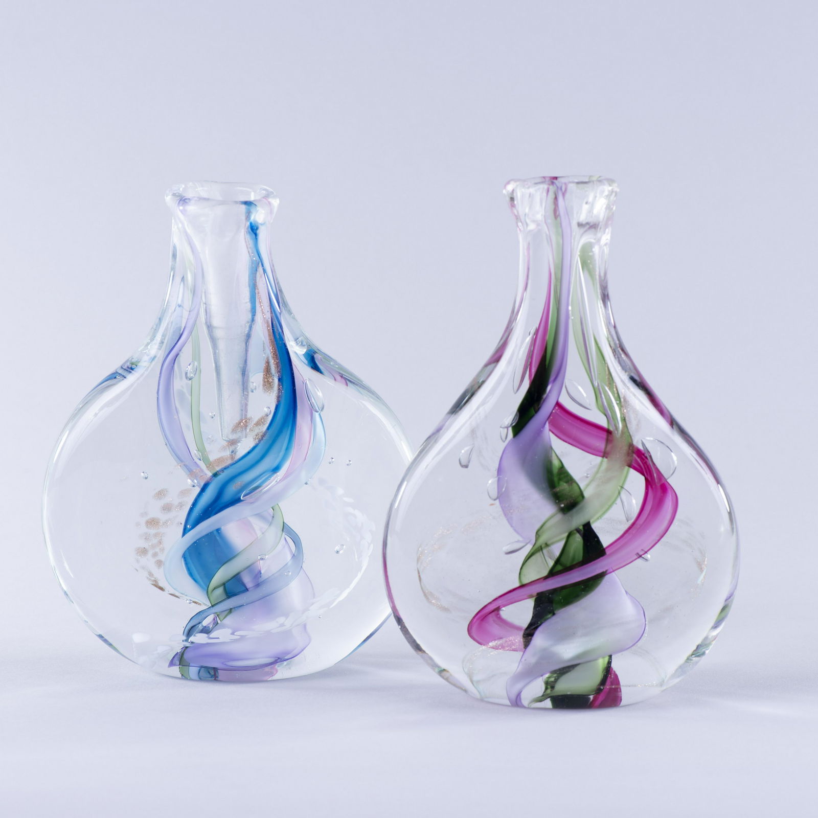 2 Blenko Art Glass Vases (1 of 8)