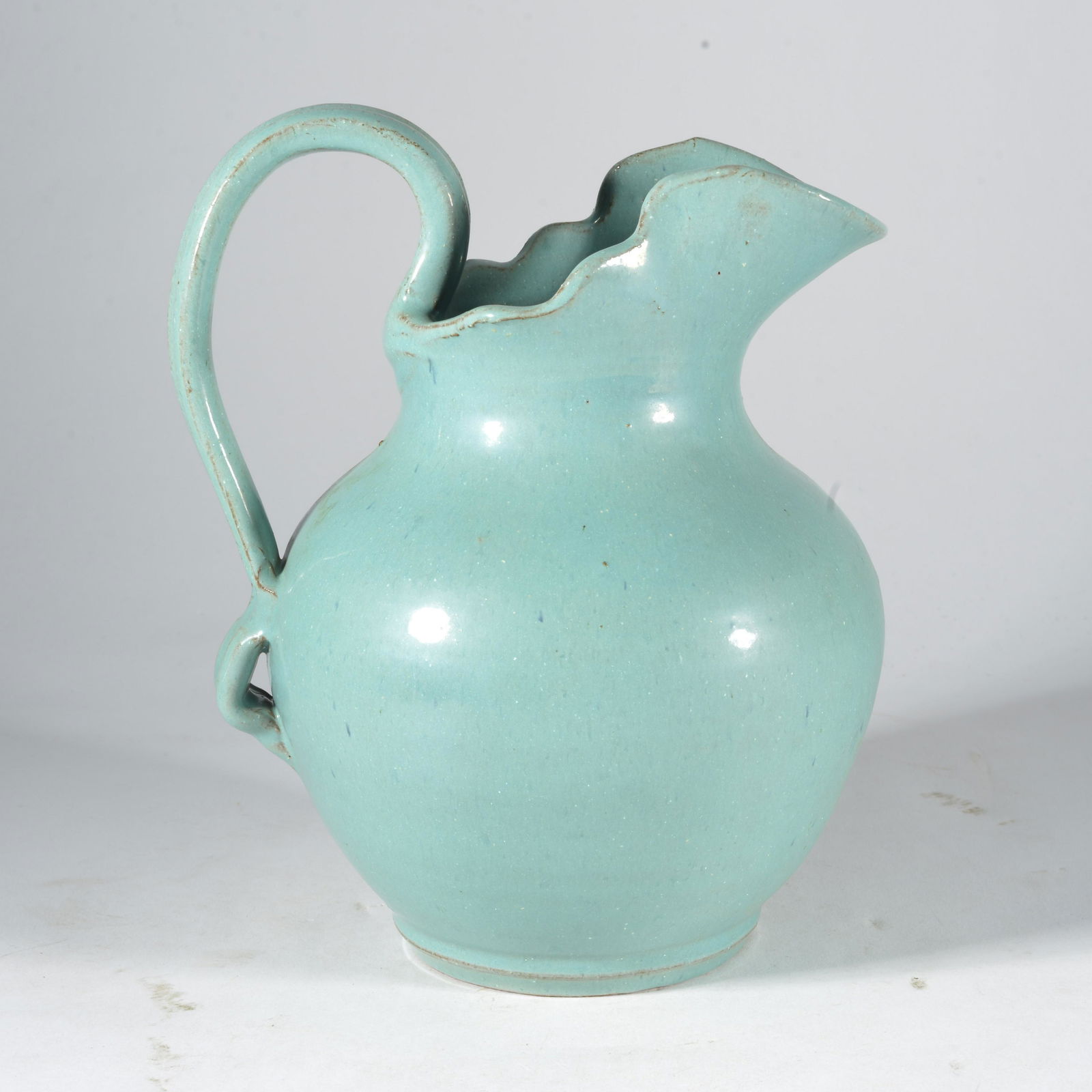 Neolia Cole Duck bill Pitcher (1 of 5)