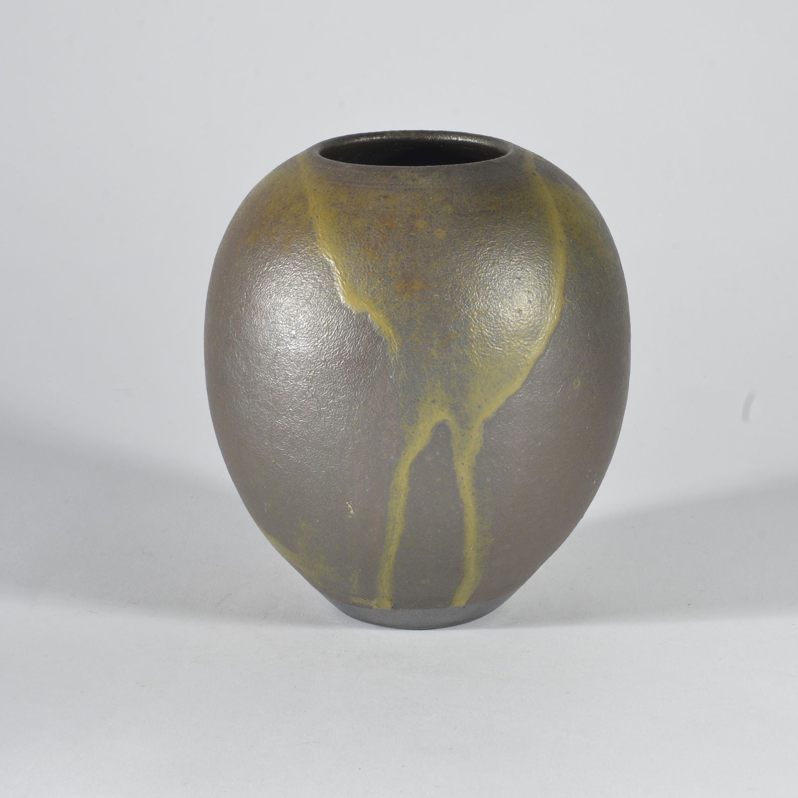 Sandy Cole Pottery Vase (1 of 4)