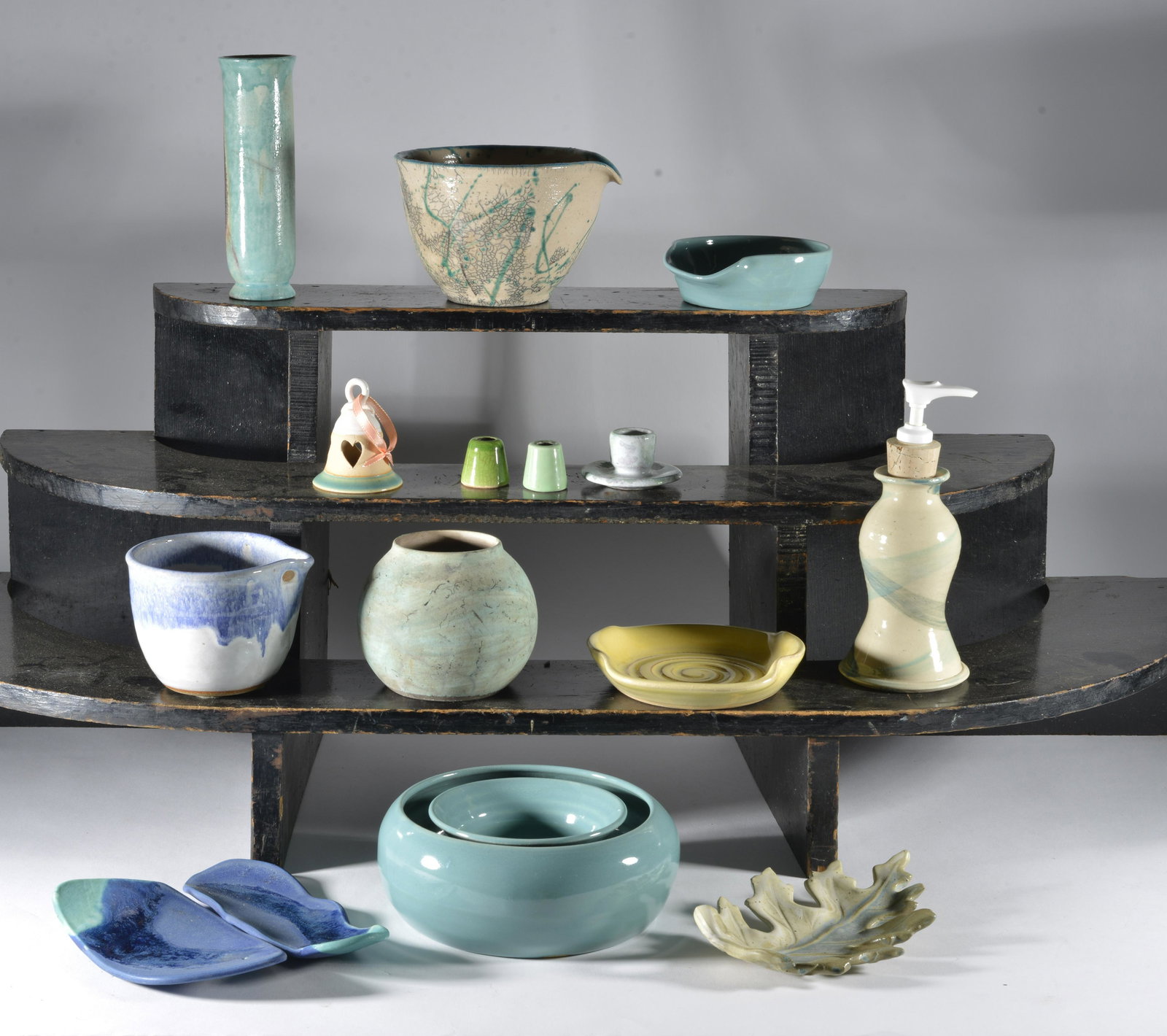 14 piece North Carolina Pottery Group (1 of 5)