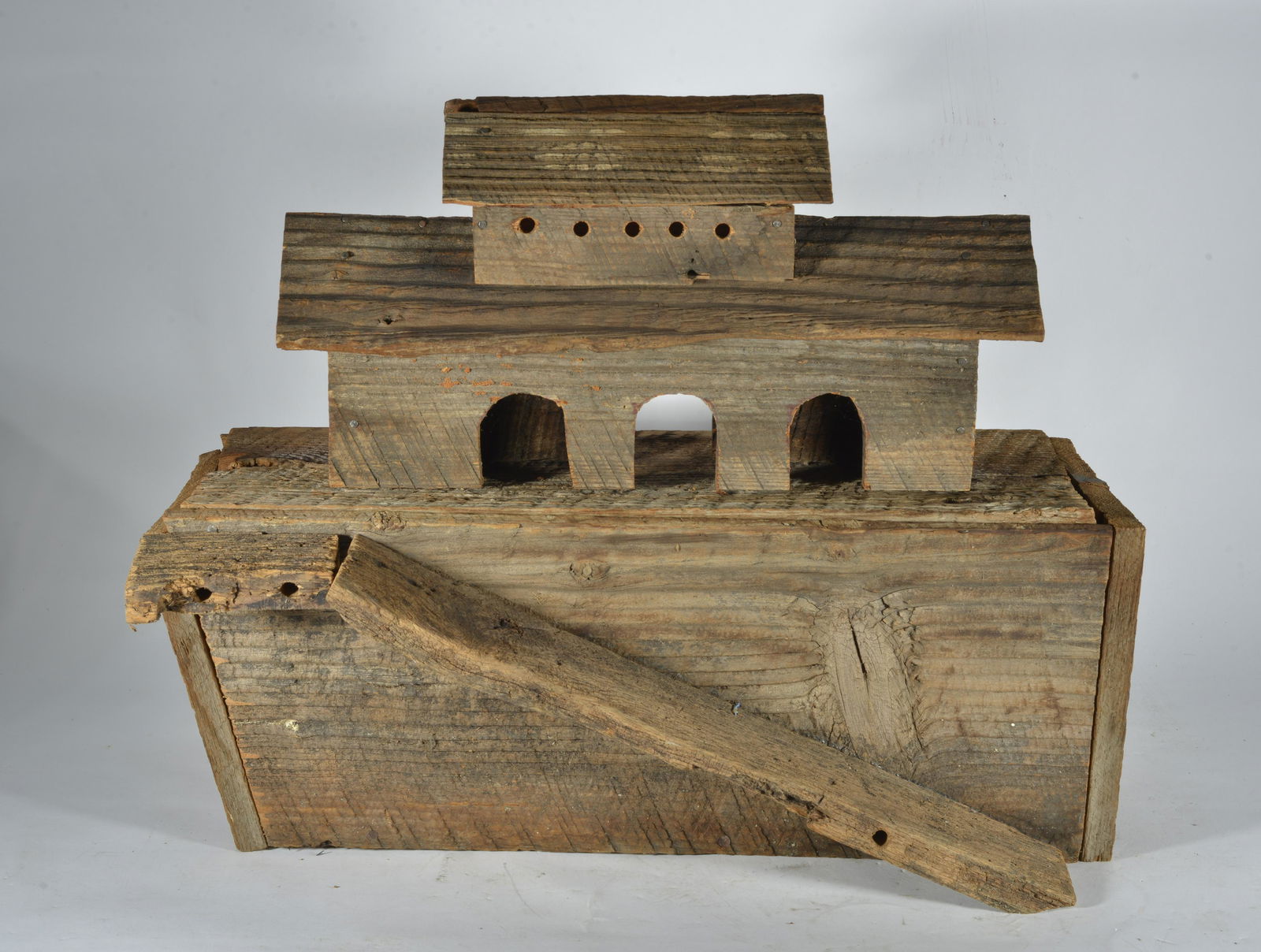Folk Art Noahs Ark (1 of 2)