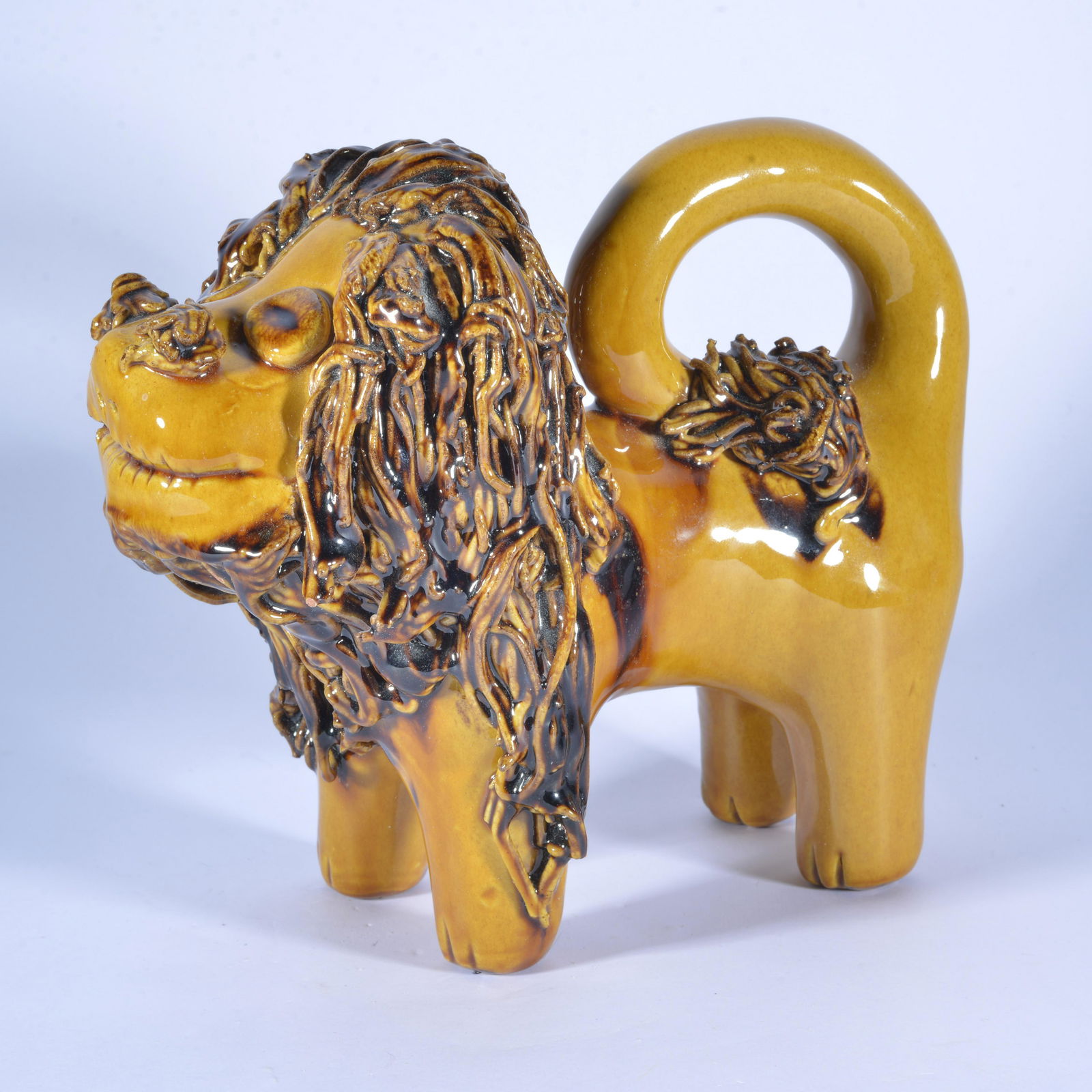 Lester Breininger Pottery Lion (1 of 4)