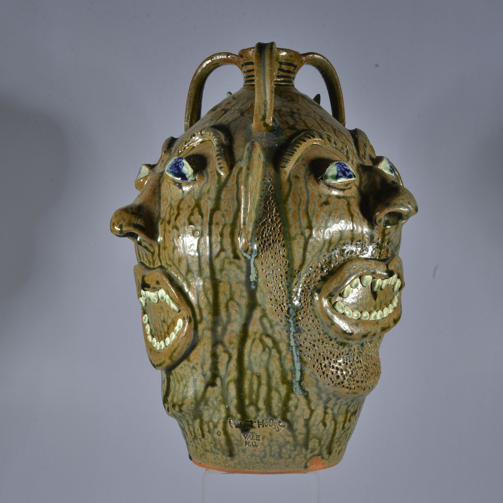 ALBERT HODGE MONUMENTAL TRIPLE FACE JUG (1 of 5)