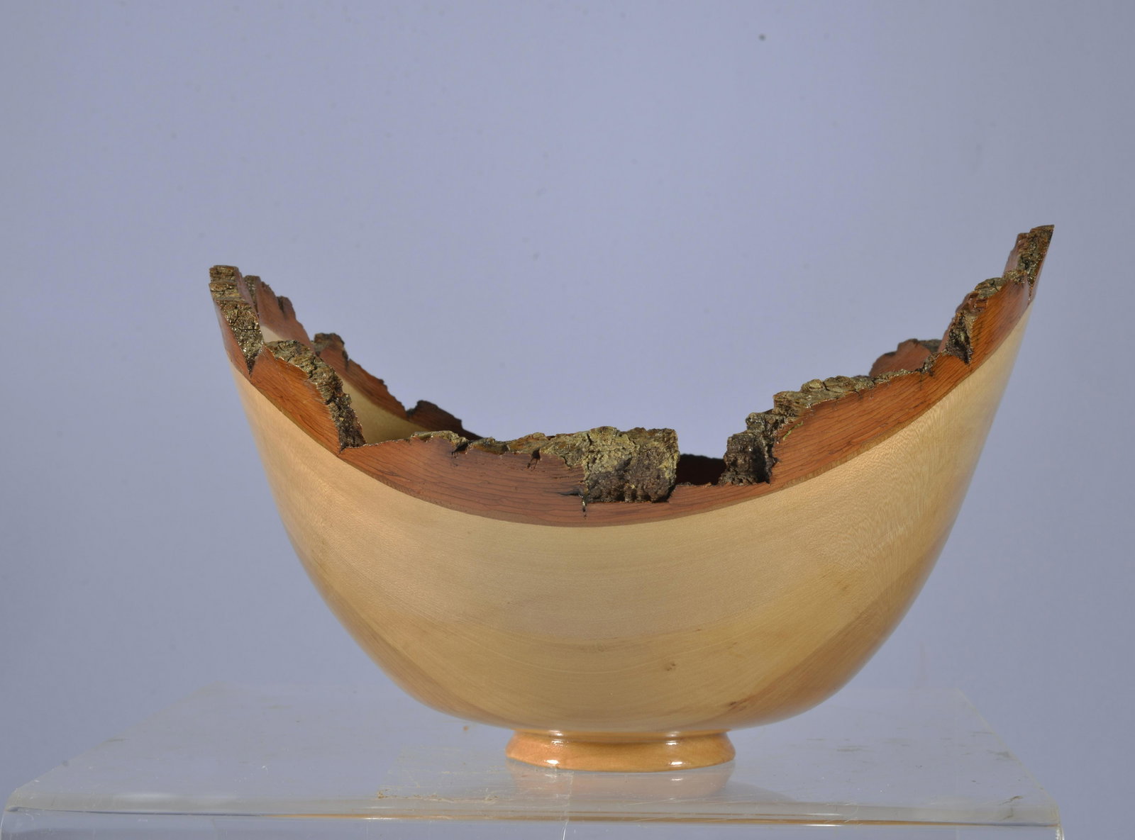 JEFF GEVEDON CHESTNT OAK BOWL: Chestnut oak turned bowl by Jeff Gevedon (Mountain Wood Turning). Signed on bottom. Purchased from the artist. 9" x 6"