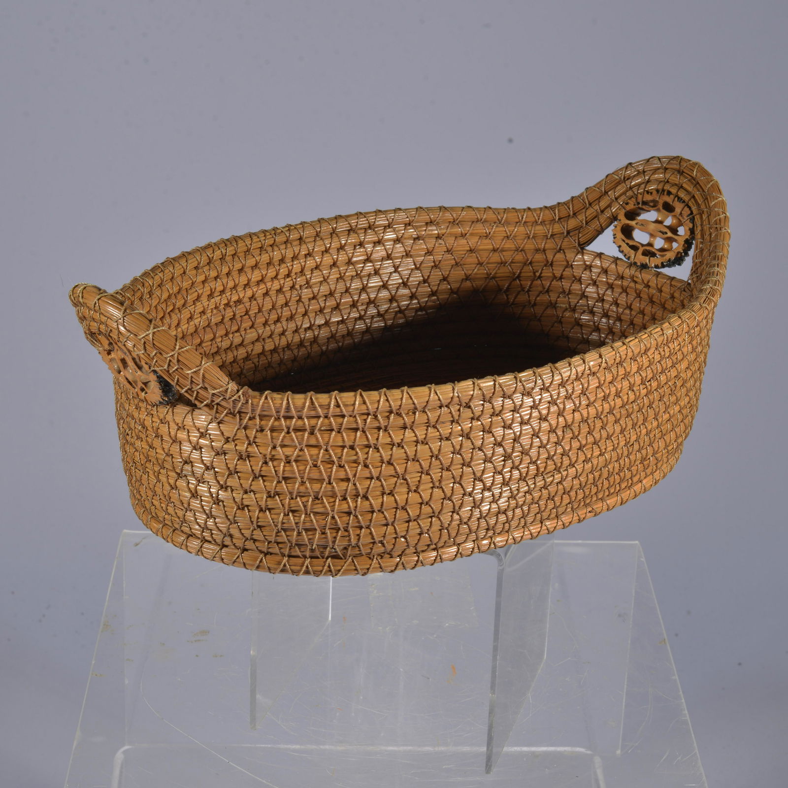 JUDY MALLOW NORTH CAROLINA PINE NEEDLE BASKET (1 of 5)