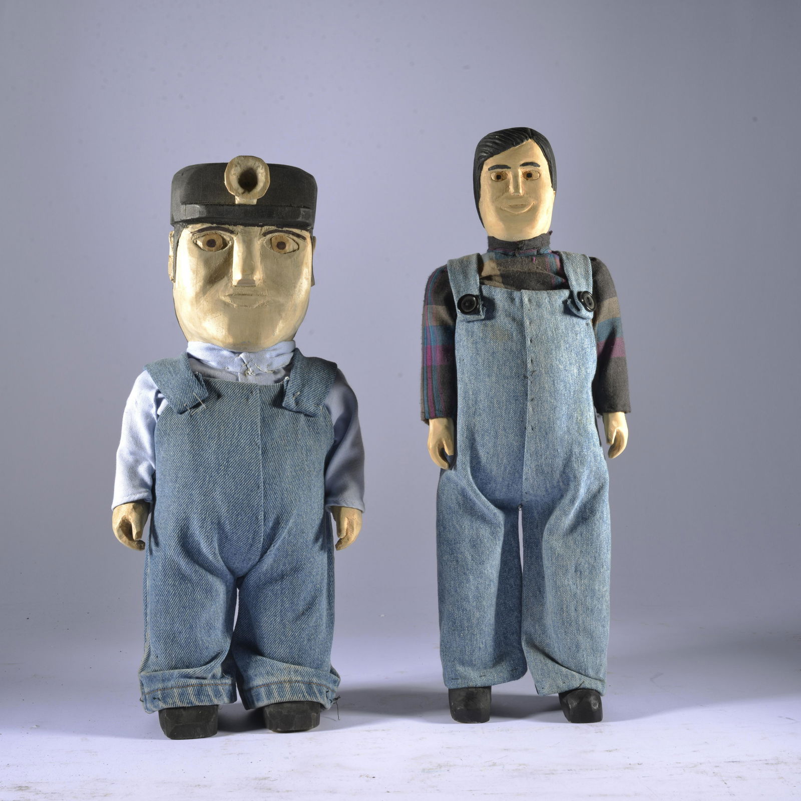 GENEVA GIBSON AND MECHELLE WEBB CARVINGS (1 of 4)