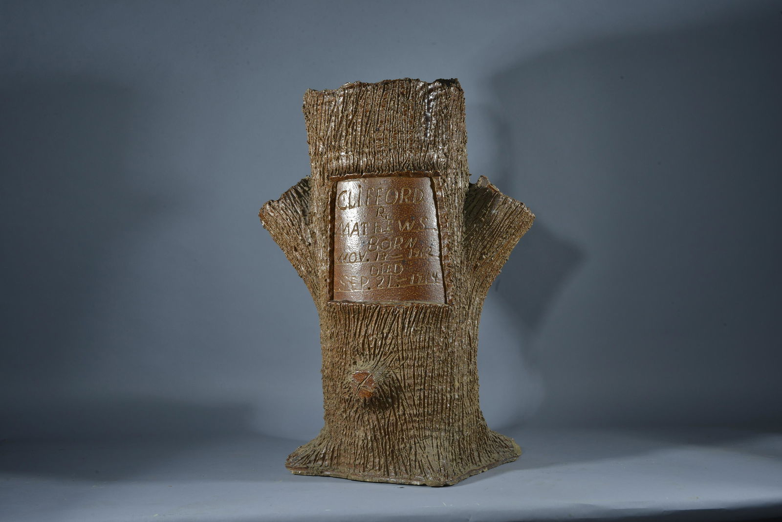 SEWER TILE GRAVE MARKER DATED 1914 (1 of 8)