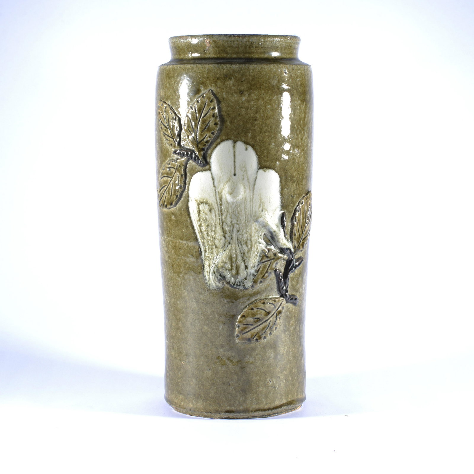 ARIE MEADERS (ATTR) DOGWOOD DECORATED WOOD-FIRED VASE GA: This is a great example of Arie Meaders pottery from Cleveland, GA. Arie was the wife of potter Cheever and the mother of the legendary next generation of GA folk potters. This pot is absolutely stunn