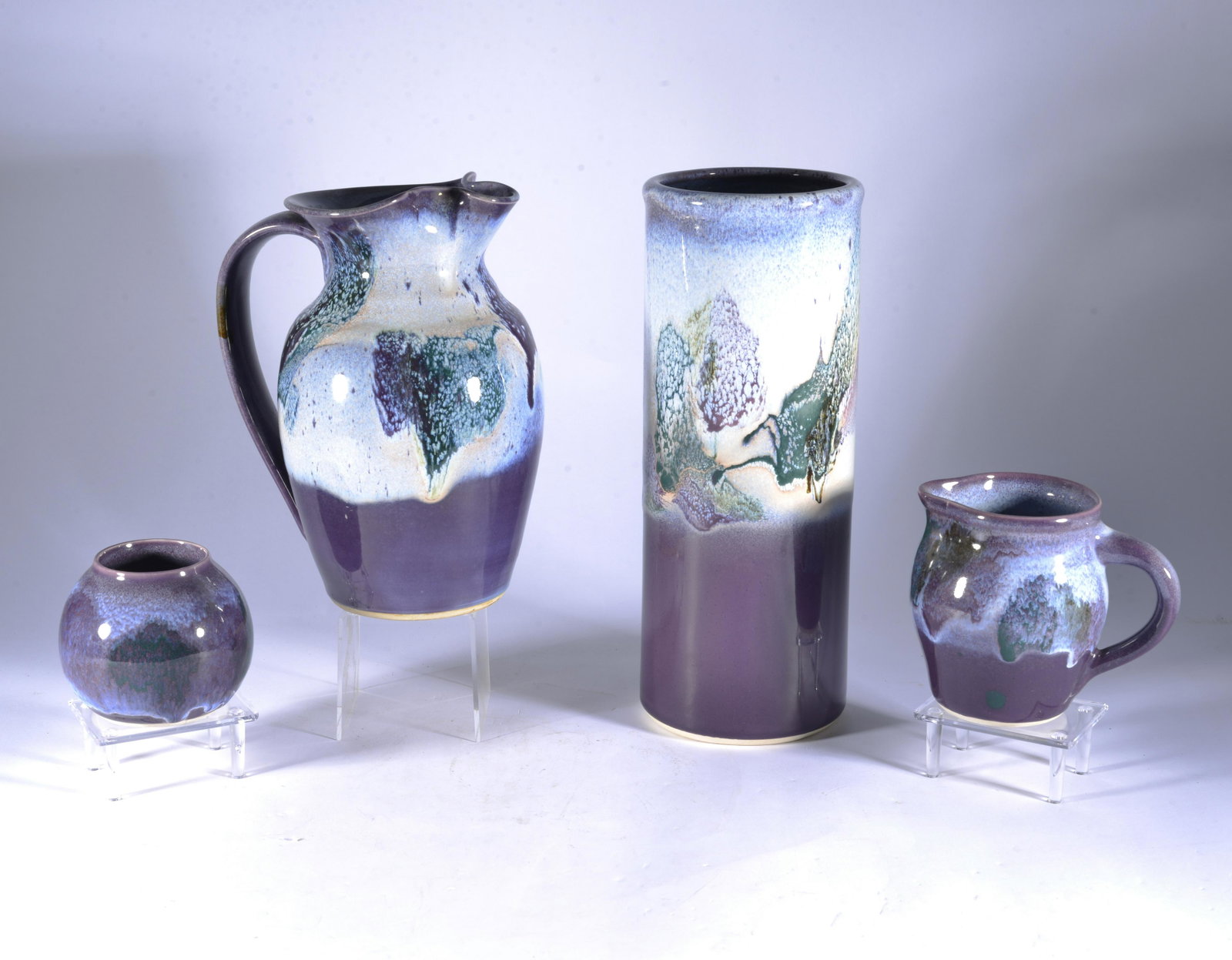 DK POTTERY GROUP SANFORD NC DON HUDSON & KENNETH NEILSEN: DK Pottery was created as a joint project by potters Don Hudson & Kenneth Neilsen in Sanford, NC These two potters worked together for a time on this production shop. The shop is particularly known fo