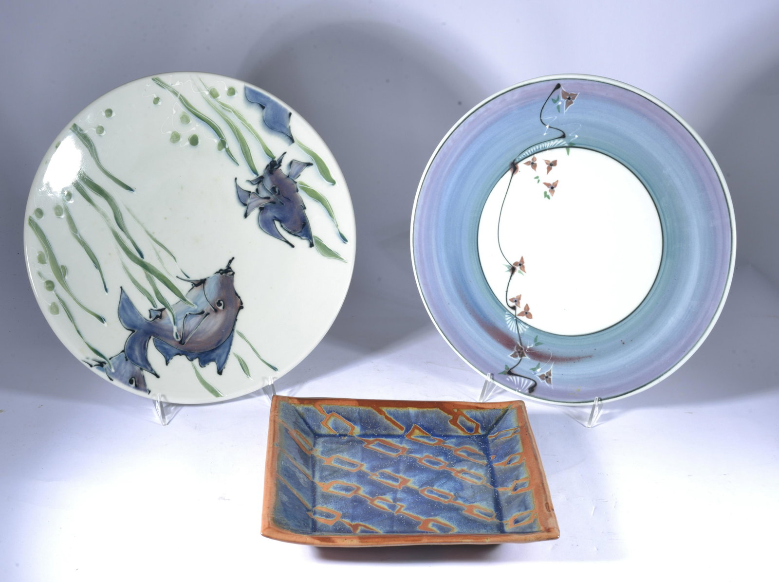 SUSAN FILLEY CHAPEL HILL NC & BARBARA MCKENZIE CHAPEL HILL/DURHAM: LARGE PLATES BY SUSAN FILLEY. She is very popular and widely collected potter in the Orange Co NC area. And Susan is represented by the prestigious Frank Gallery in Chapel Hill. FLAT PLATE BY BARBARA 