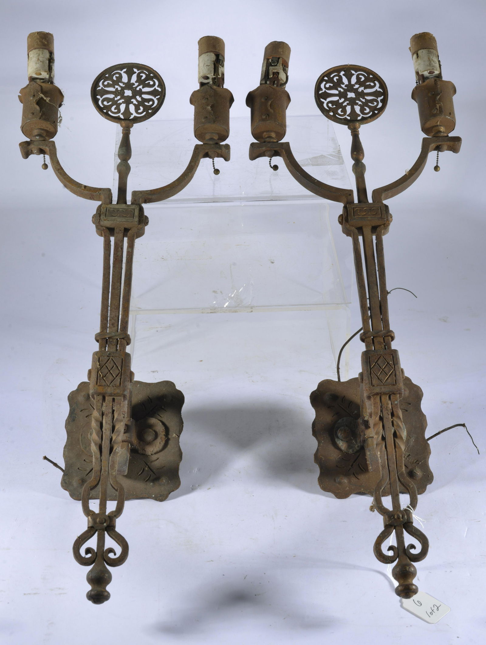 Antique Cast Iron Lighting (1 of 6)