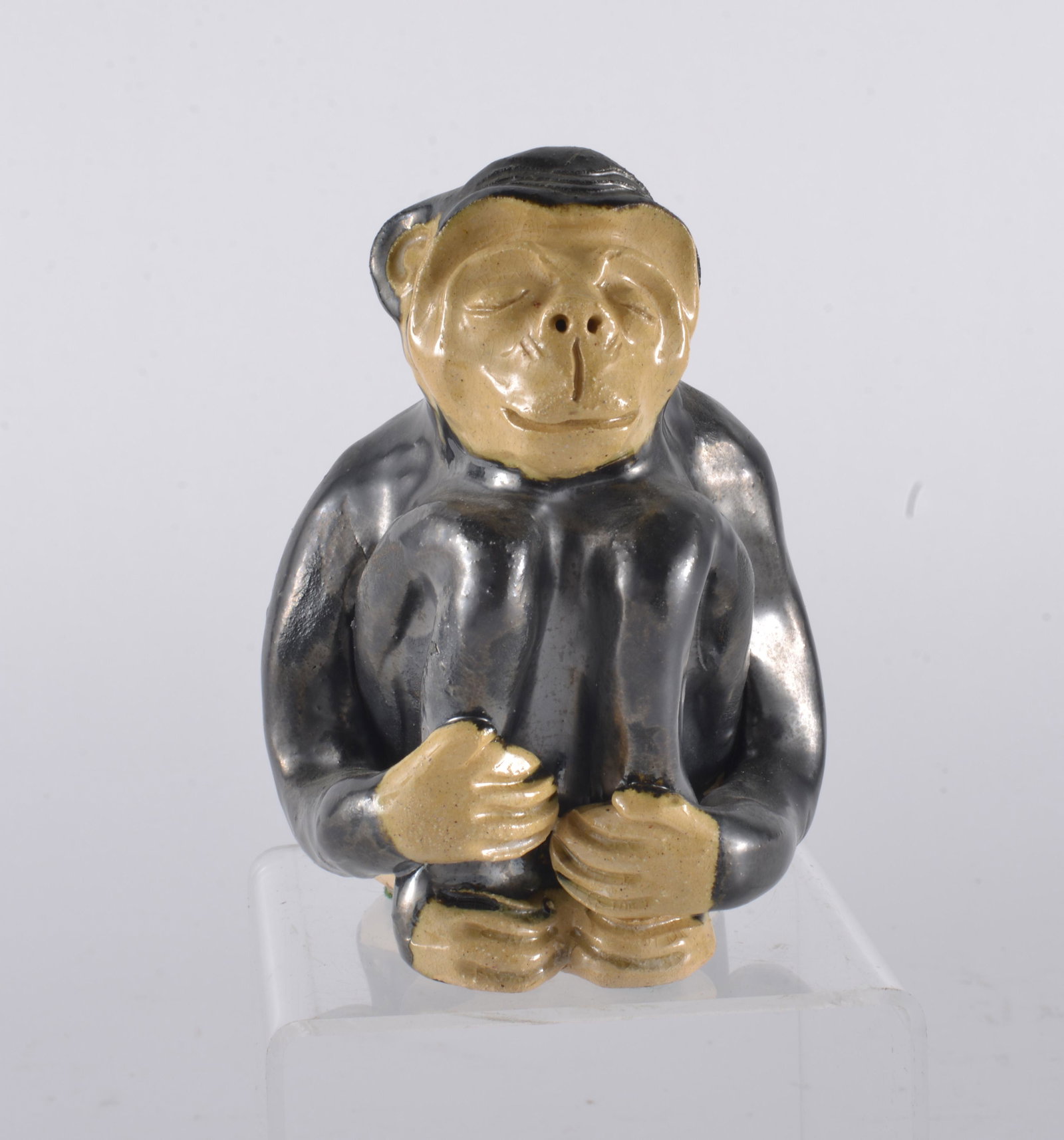 Billy Ray Hussey Seated Monkey Fantastic Lead Glaze EARLY: This is one rare Billy Ray Hussey (b1955). His earliest figurals can date back to 1974. This could be anytime in the 1975-85 range. Although not consulted directly on this figural, Billy has shared ab