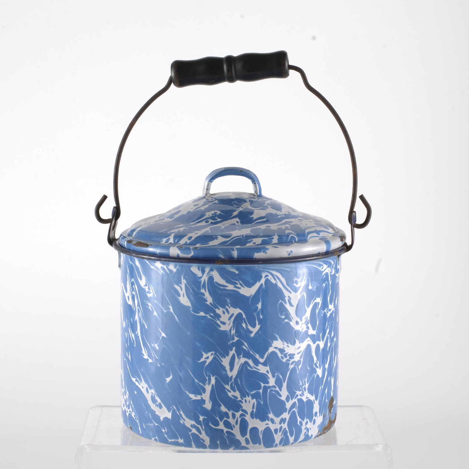 Blue &White Swirl Enamelware Berry Bucket (1 of 3)