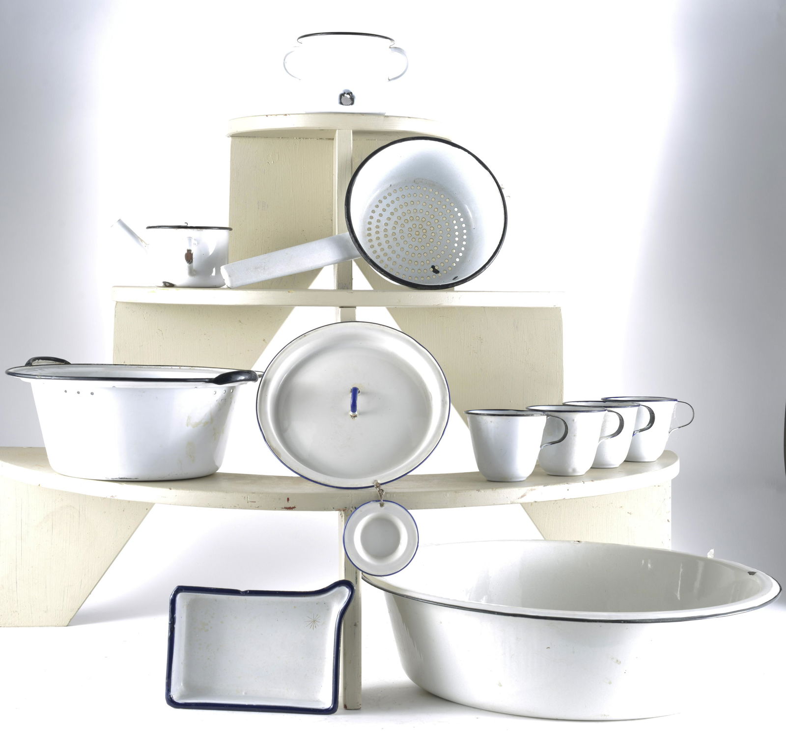 12 Pieces of Black & White Assorted Enamelware Items (1 of 1)