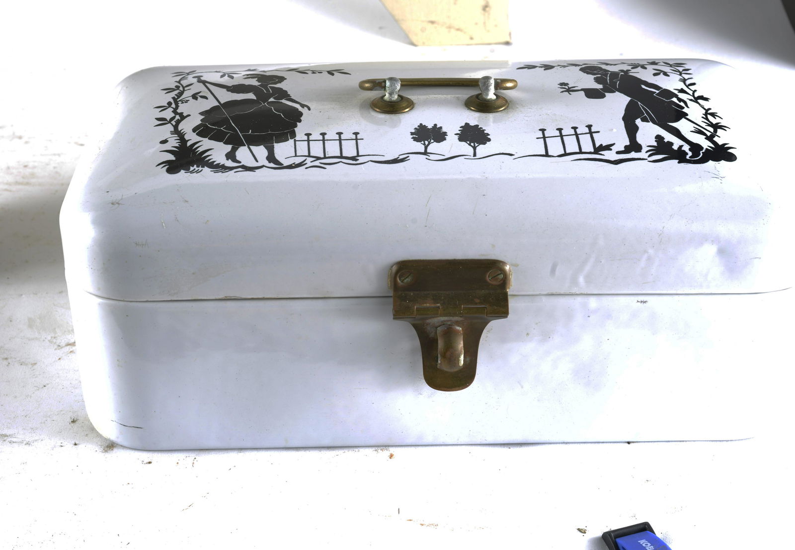 European White & Black Silhoutte Bread Box (1 of 3)