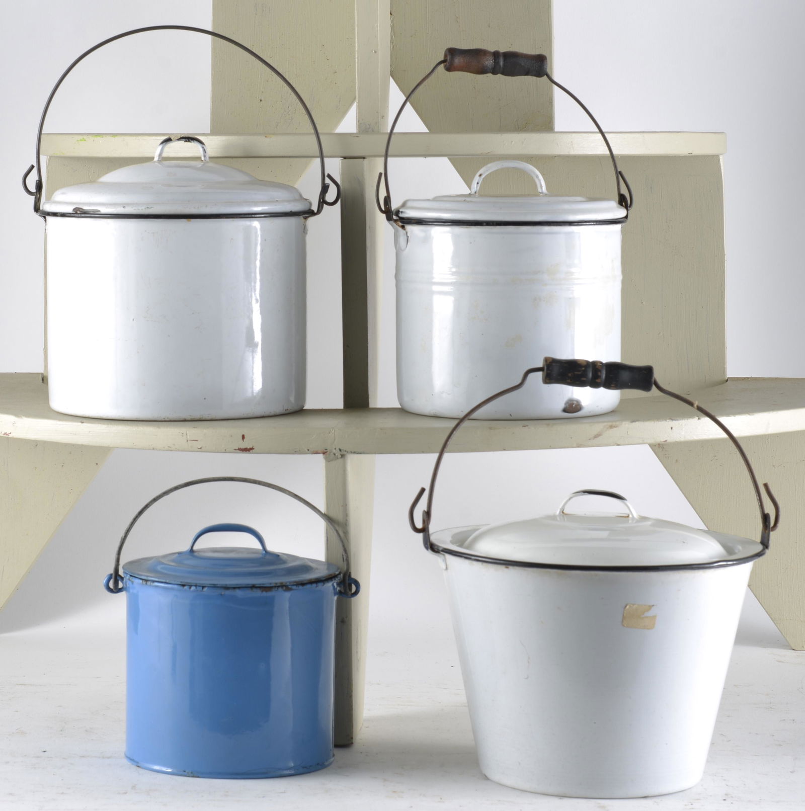4 Piece Assorted Enamelware Berry Buckets with Handles (1 of 2)