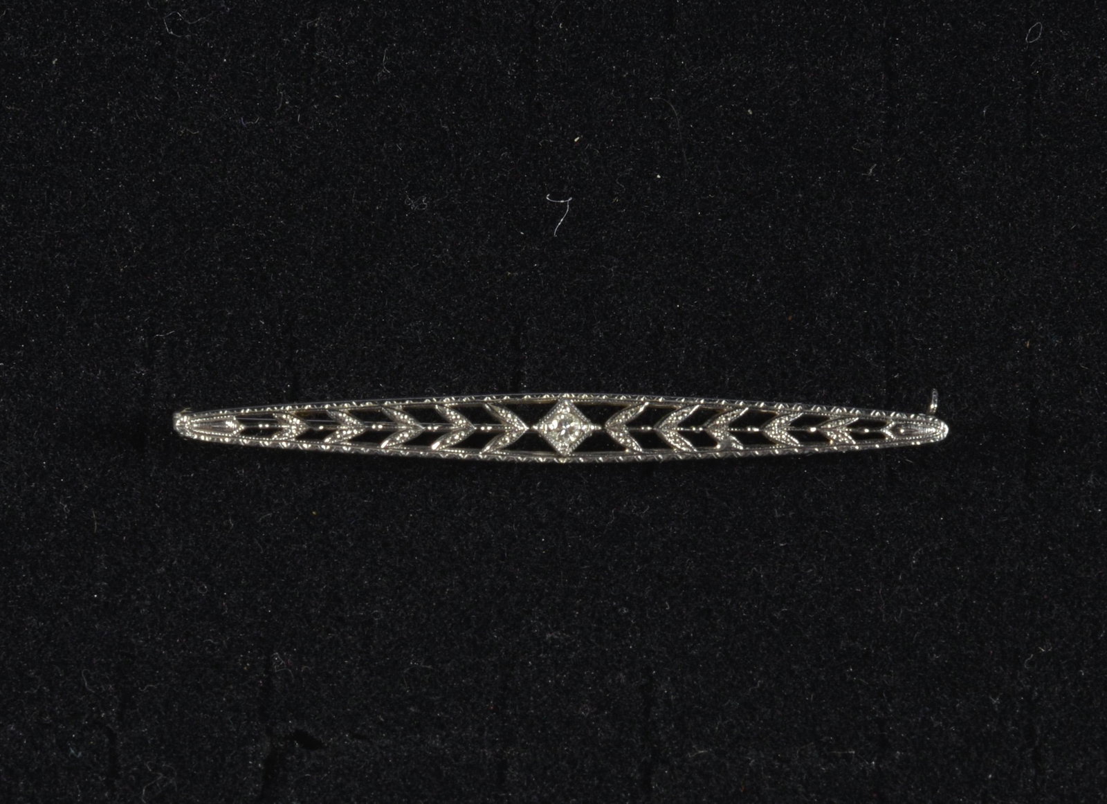 10kt Gold Antique bar pin (1 of 3)