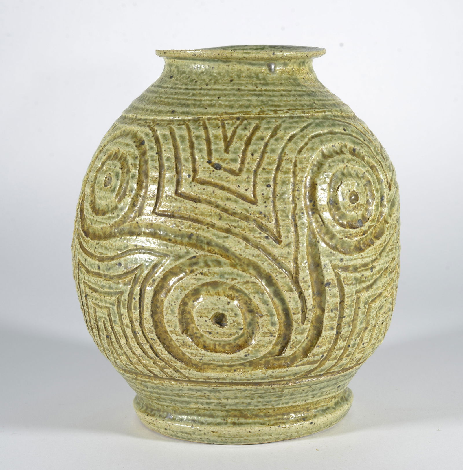 North Carolina Studio Pottery Vase: studio pottery, 8"