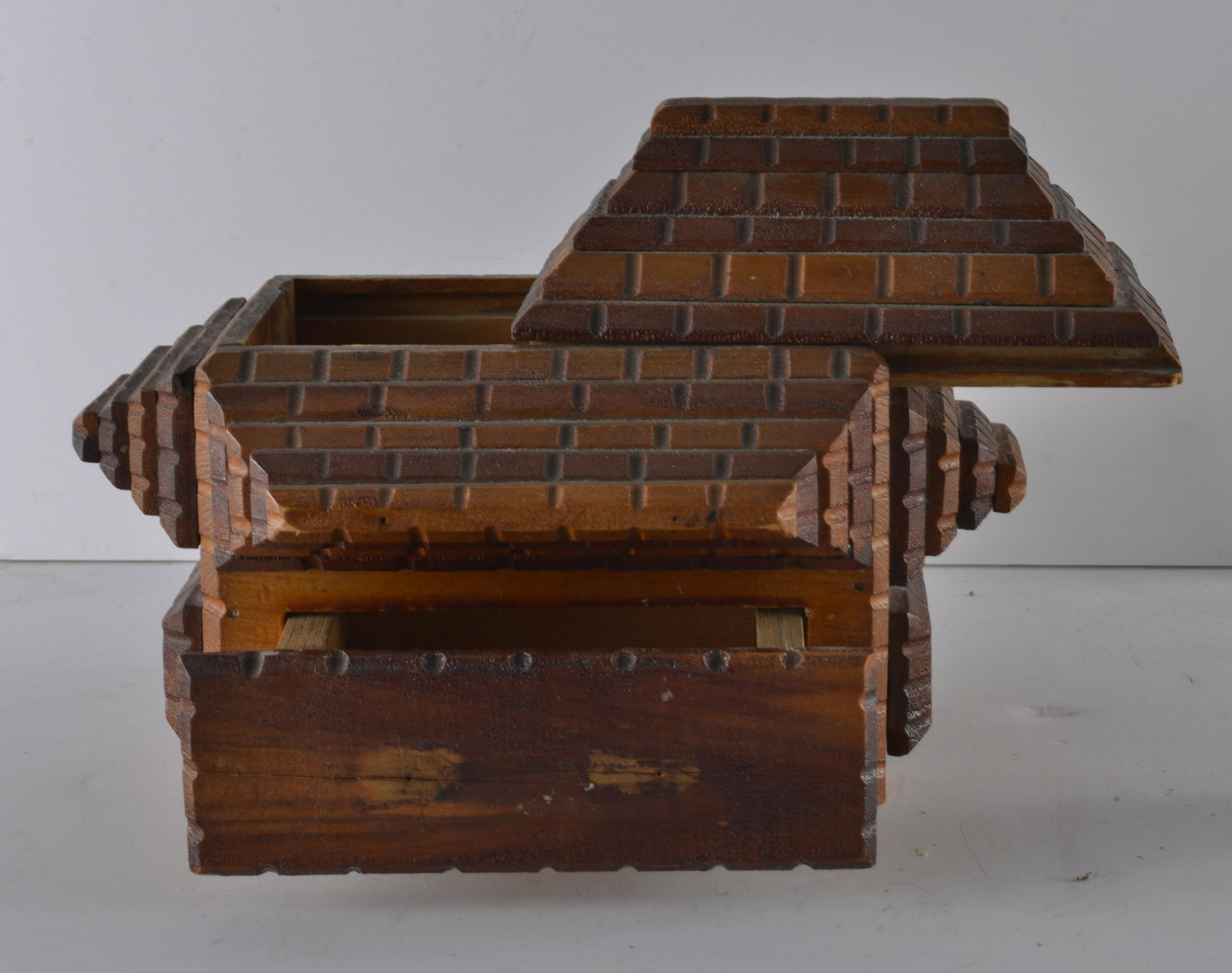 Tramp Art Wooden Box (1 of 2)