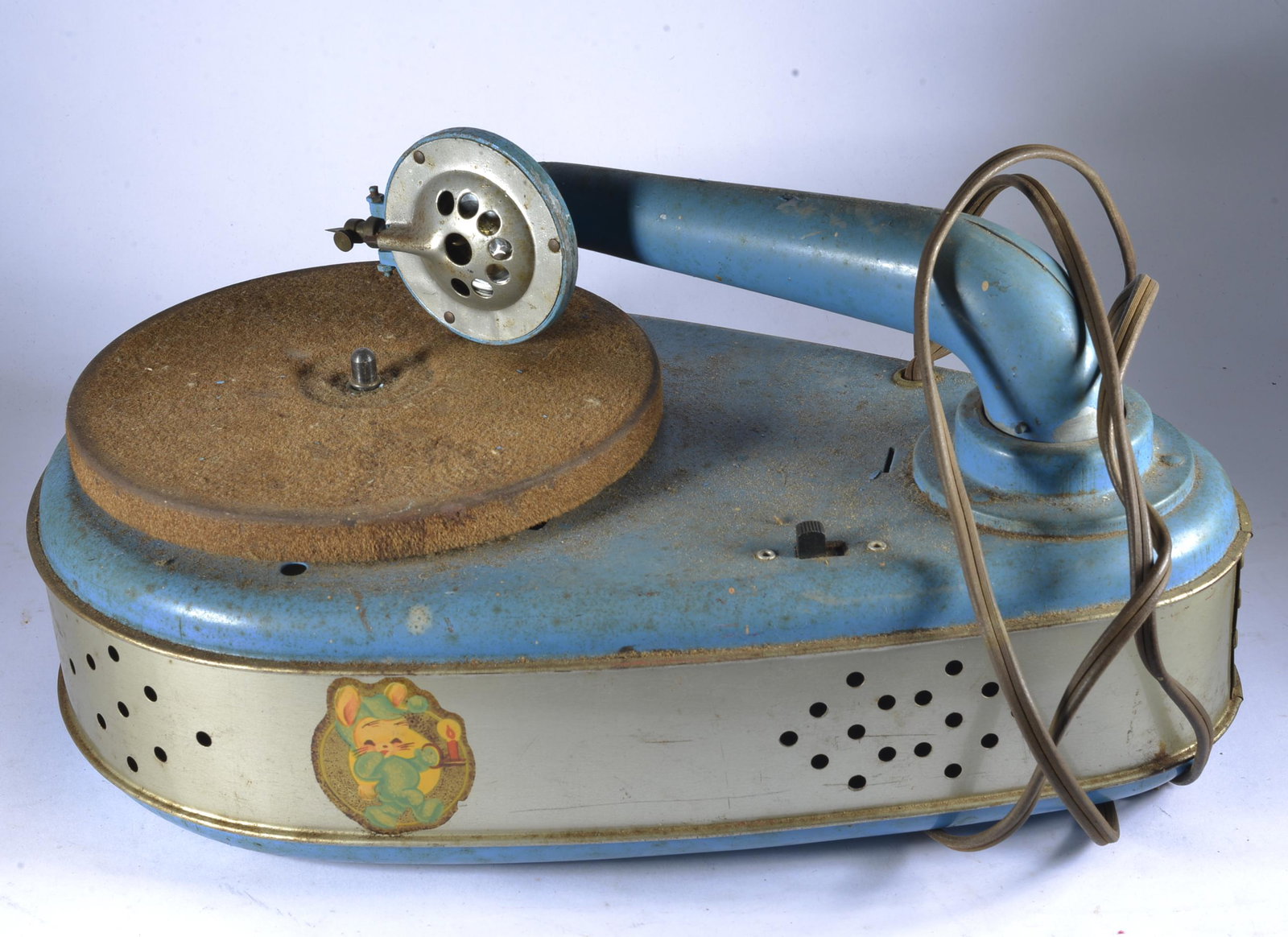 VICTOR JUNIOR PHONOGRAPH (1 of 1)