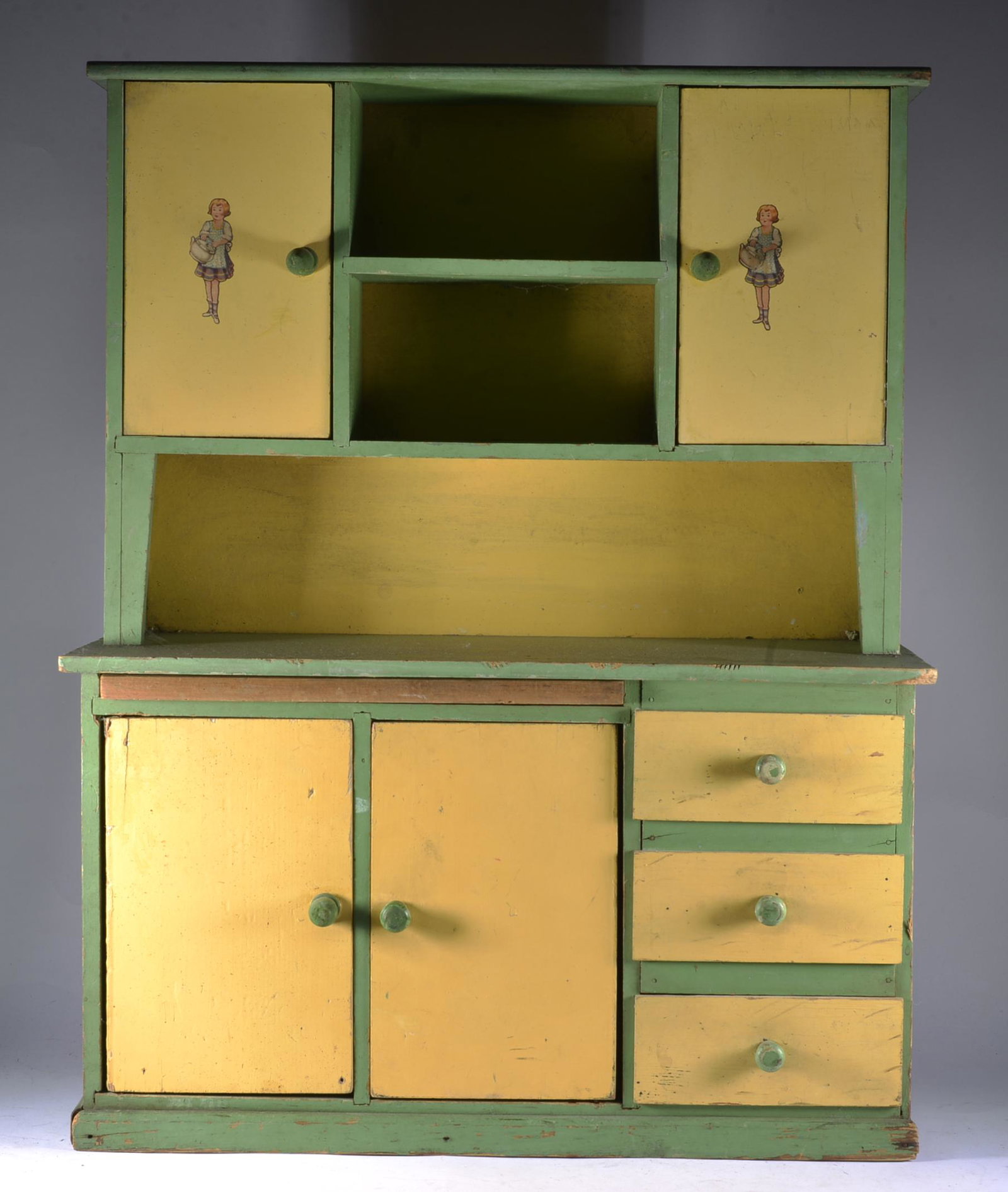 CHILD'S SET BACK CUPBOARD: CREAM & GREEN 20 1/"H X 16"W X 7"D
